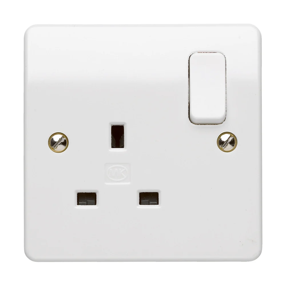 MK Logic Plus 13A DP Switched Socket — product photo